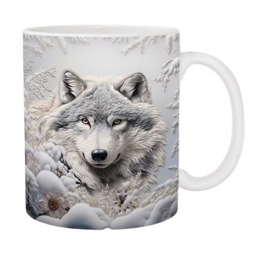 Tasse en céramique 3D représentant un loup arctique blanc et gris, entouré de fleurs blanches dans un décor enneigé. Accessoire élégant et inspiré de la nature.

