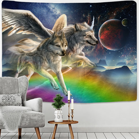 Tapisserie murale représentant des loups célestes dans un décor mystique. Une décoration en polyester qui apporte une ambiance spirituelle et naturelle à votre salon, chambre ou bureau.