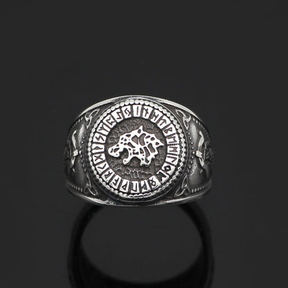 Bague Loup Motif Viking – Bijou viking au design ancestral, symbole de force et de liberté.
