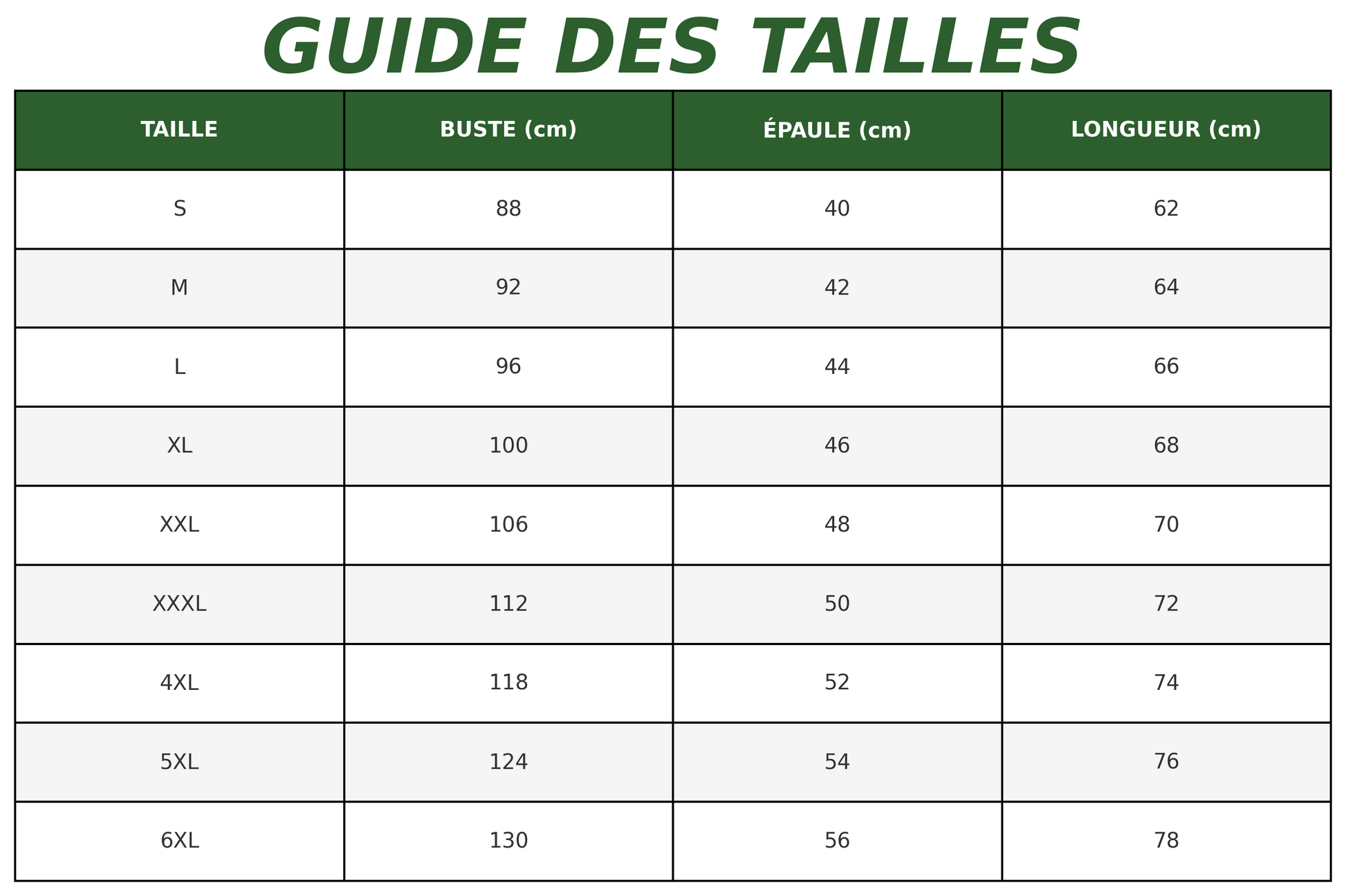 Tableau des tailles du T-shirt Loup Pleine Lune, allant de S à 6XL avec mesures de buste, épaules et longueur pour un ajustement parfait.